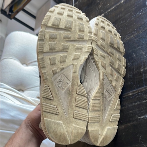 Nike’s - Picture 6 of 7